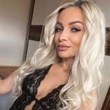 sexyblondesarah