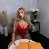 kirstytease