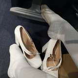 feetmisschiara2